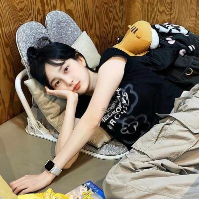 冰属性男子与酷酷女同事